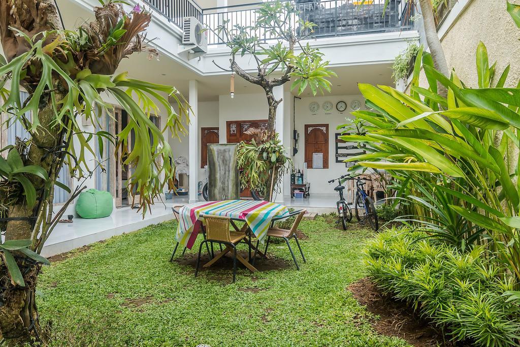 Zen Rooms Denpasar Mertasari Bagian luar foto