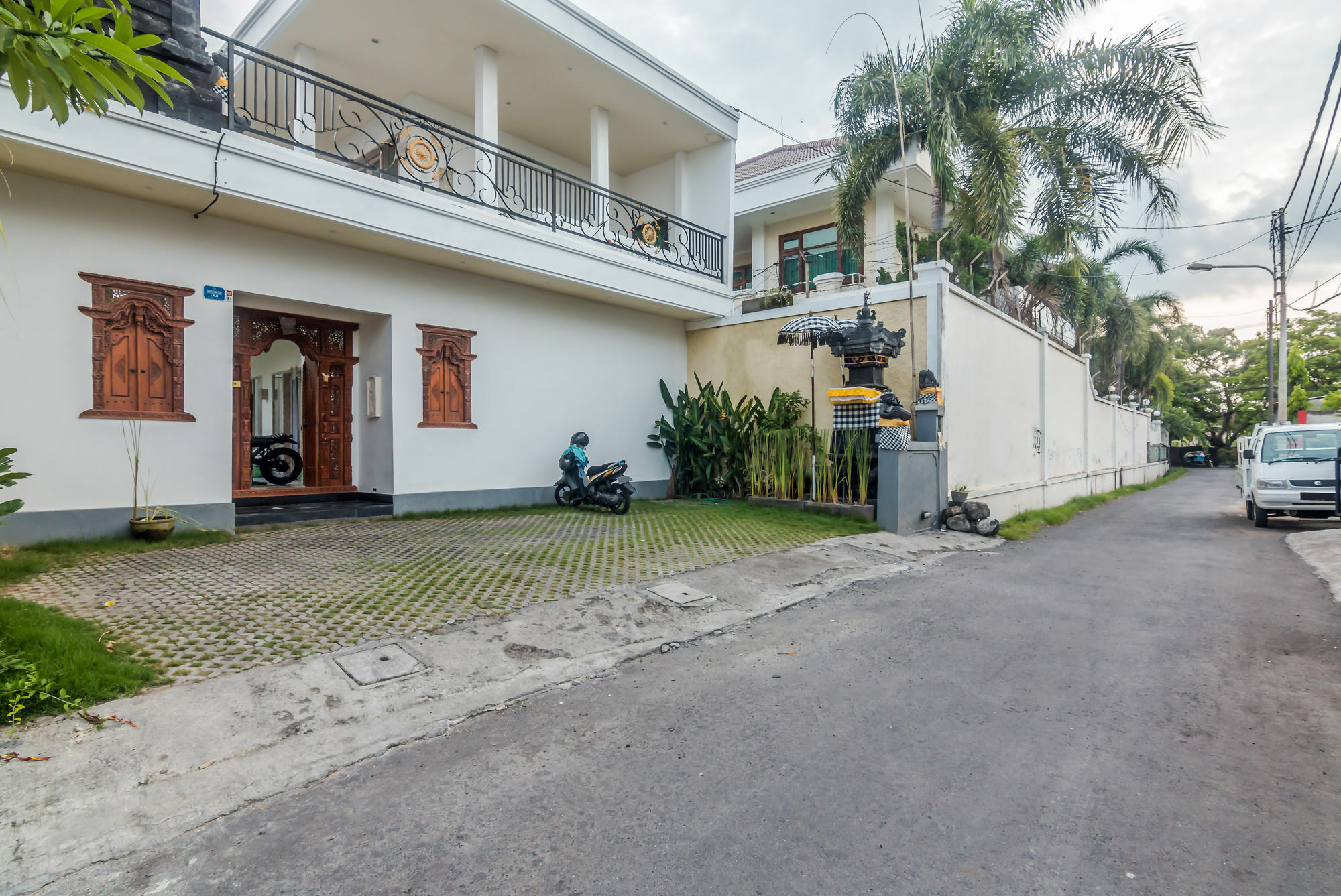Zen Rooms Denpasar Mertasari Bagian luar foto